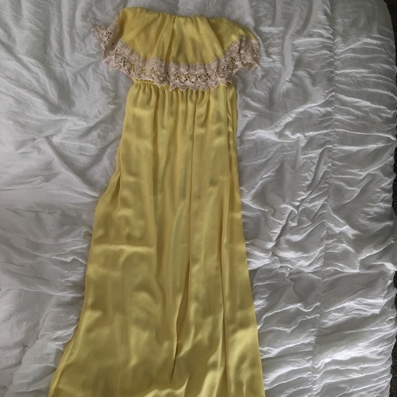Strapless yellow maxi - Picture 3 of 3